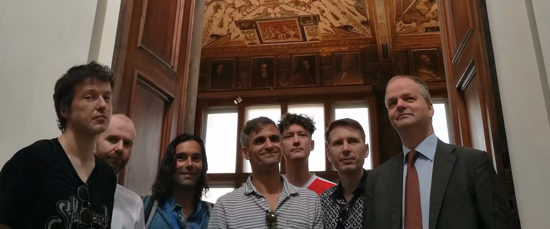 Rockstar invadono Uffizi, in Galleria Franz Ferdinand e Ben Harper